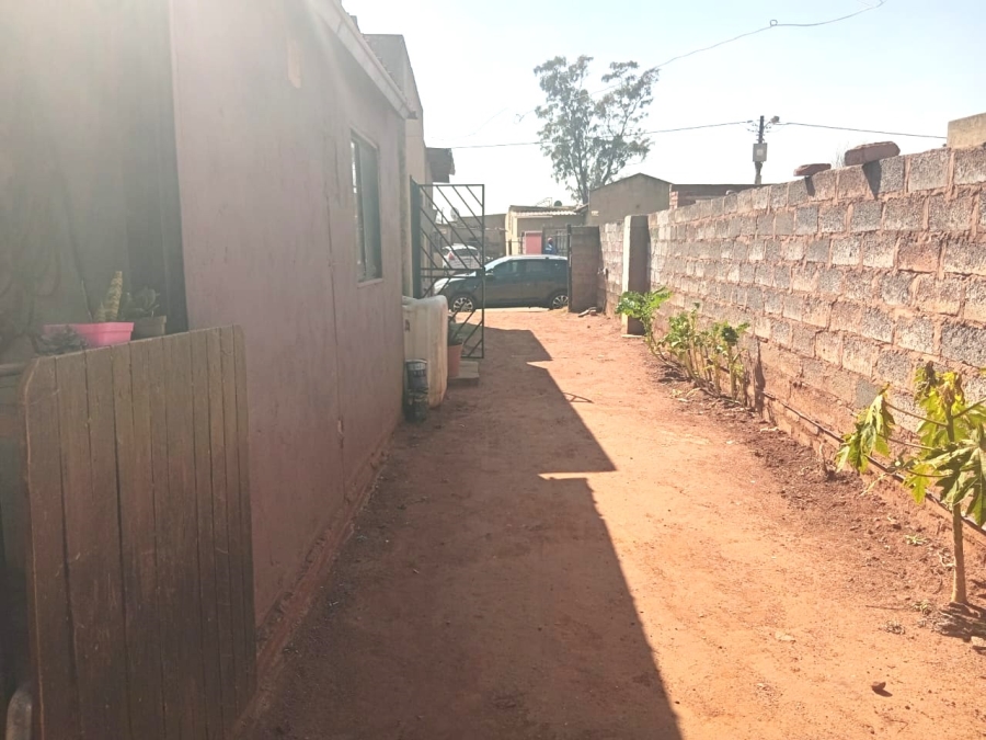1 Bedroom Property for Sale in Rondebult Gauteng