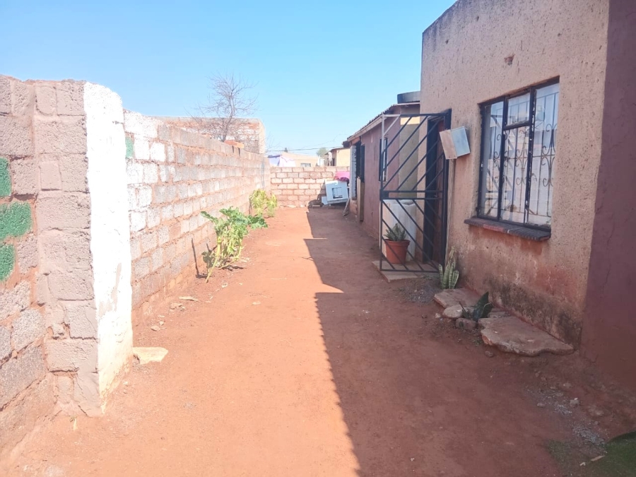 1 Bedroom Property for Sale in Rondebult Gauteng