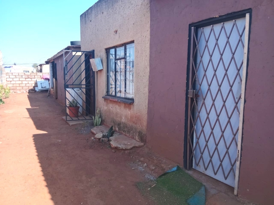 1 Bedroom Property for Sale in Rondebult Gauteng
