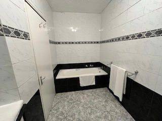 2 Bedroom Property for Sale in Sandhurst Gauteng