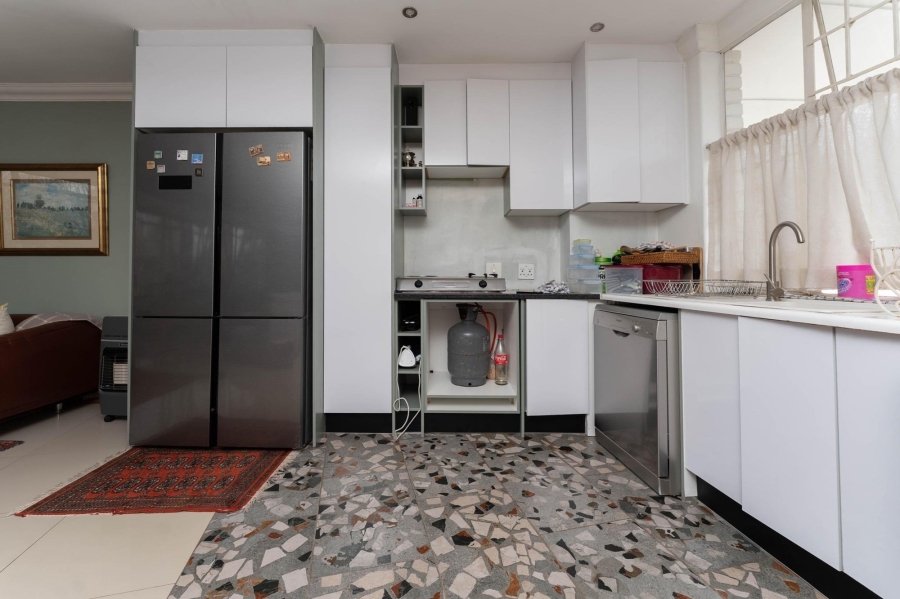 To Let 3 Bedroom Property for Rent in Bryanston Gauteng