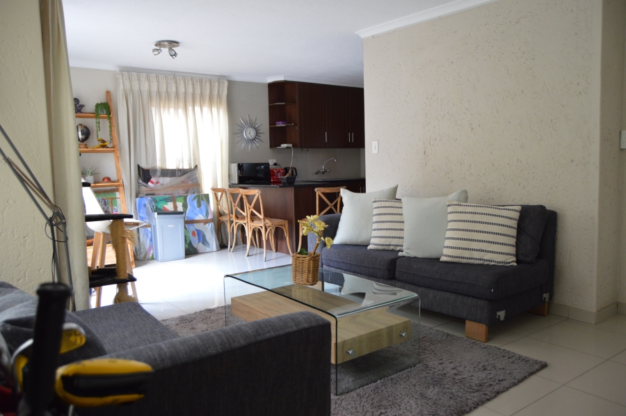 To Let 3 Bedroom Property for Rent in Morningside Manor Gauteng