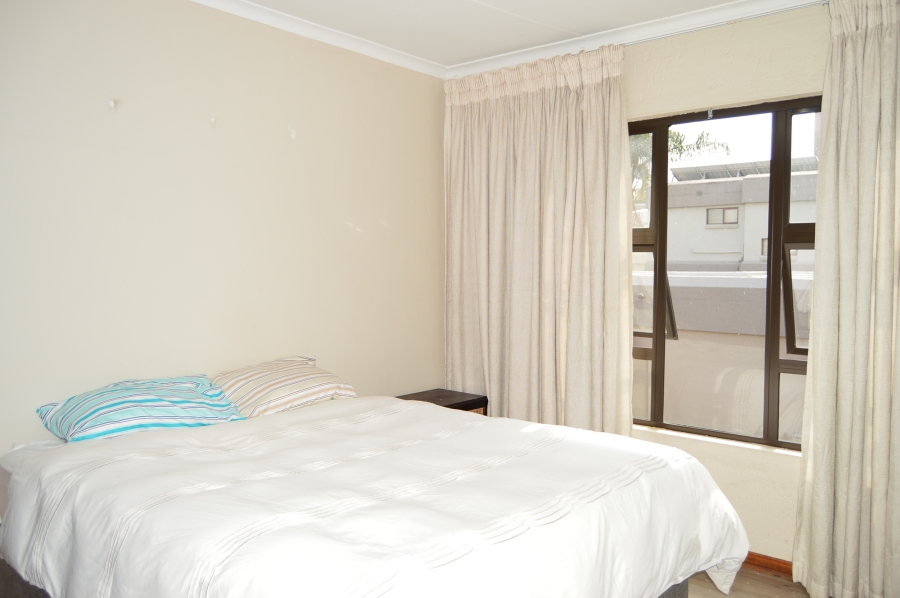 To Let 3 Bedroom Property for Rent in Morningside Manor Gauteng
