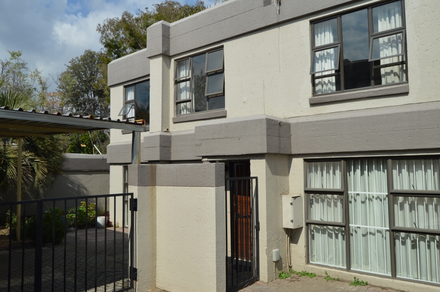 To Let 3 Bedroom Property for Rent in Morningside Manor Gauteng