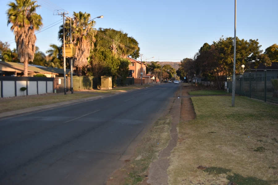 1 Bedroom Property for Sale in Pretoria North Gauteng