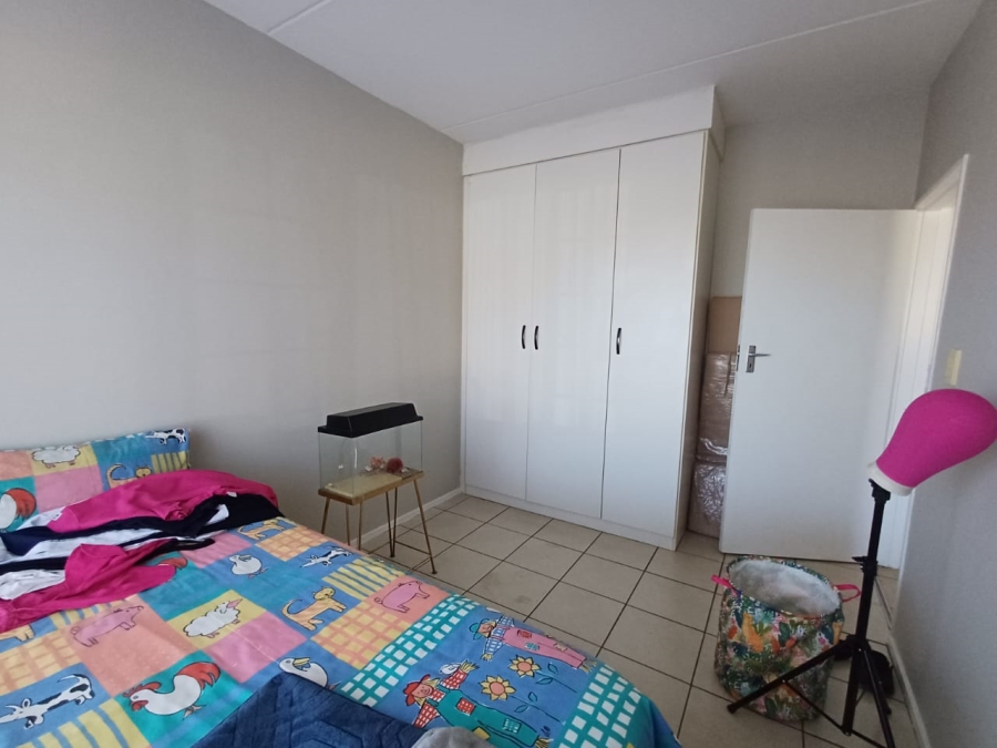 To Let 2 Bedroom Property for Rent in Sonneveld Gauteng