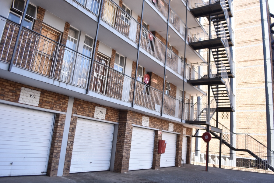 1 Bedroom Property for Sale in Pretoria Central Gauteng