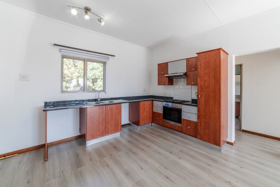 To Let 2 Bedroom Property for Rent in Broadacres Gauteng