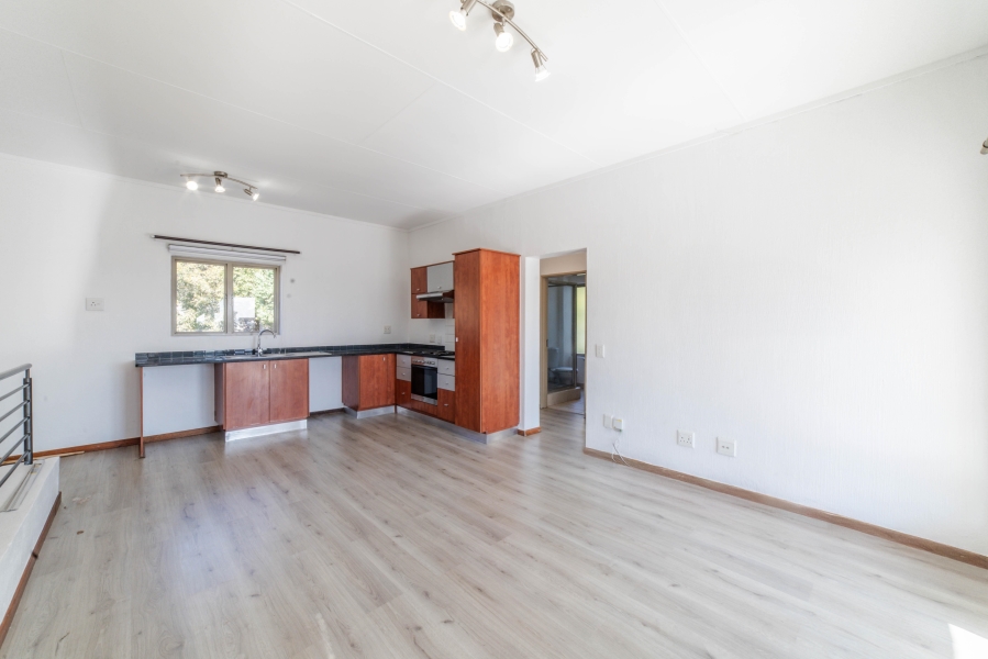To Let 2 Bedroom Property for Rent in Broadacres Gauteng