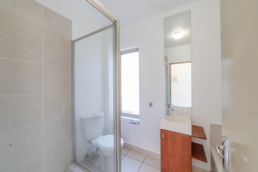 To Let 2 Bedroom Property for Rent in Broadacres Gauteng