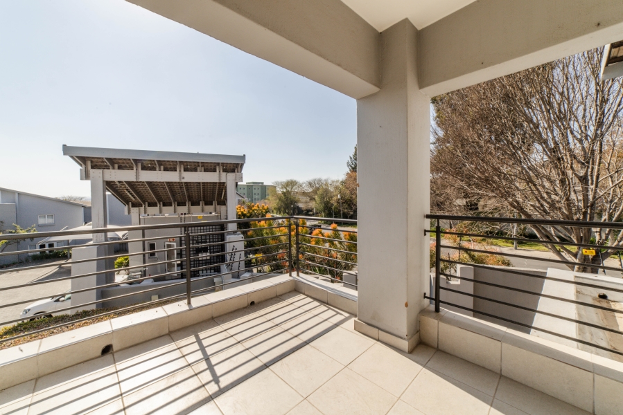 To Let 2 Bedroom Property for Rent in Broadacres Gauteng