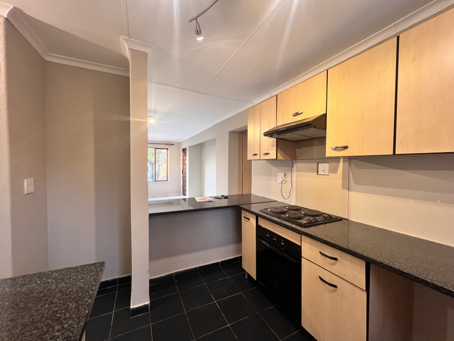 2 Bedroom Property for Sale in Sunninghill Gauteng