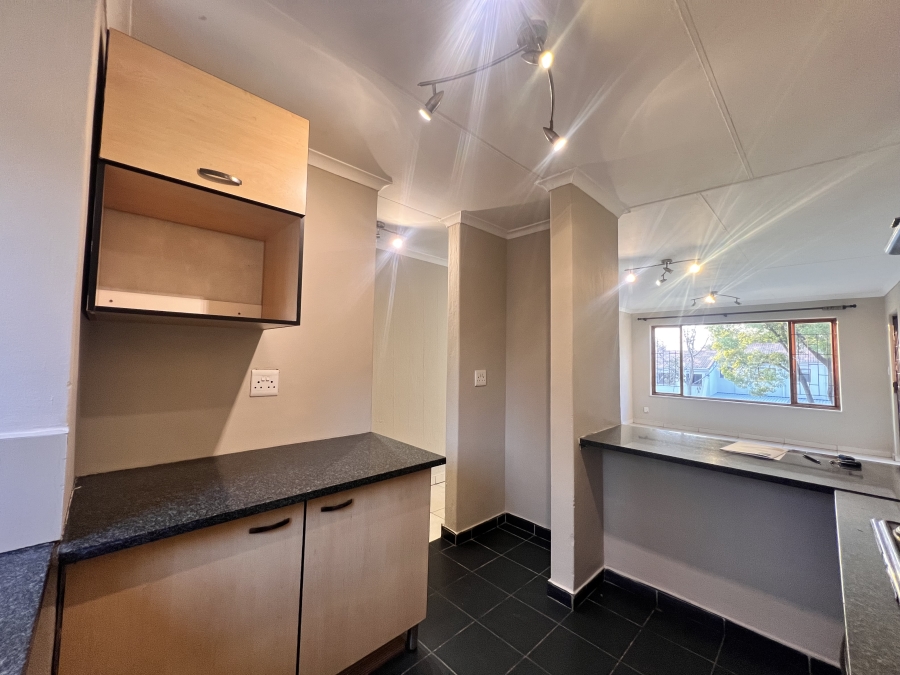 2 Bedroom Property for Sale in Sunninghill Gauteng