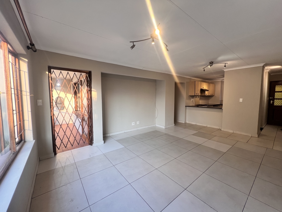 2 Bedroom Property for Sale in Sunninghill Gauteng