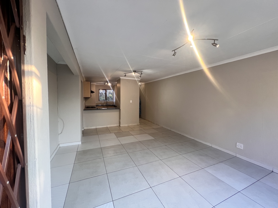 2 Bedroom Property for Sale in Sunninghill Gauteng