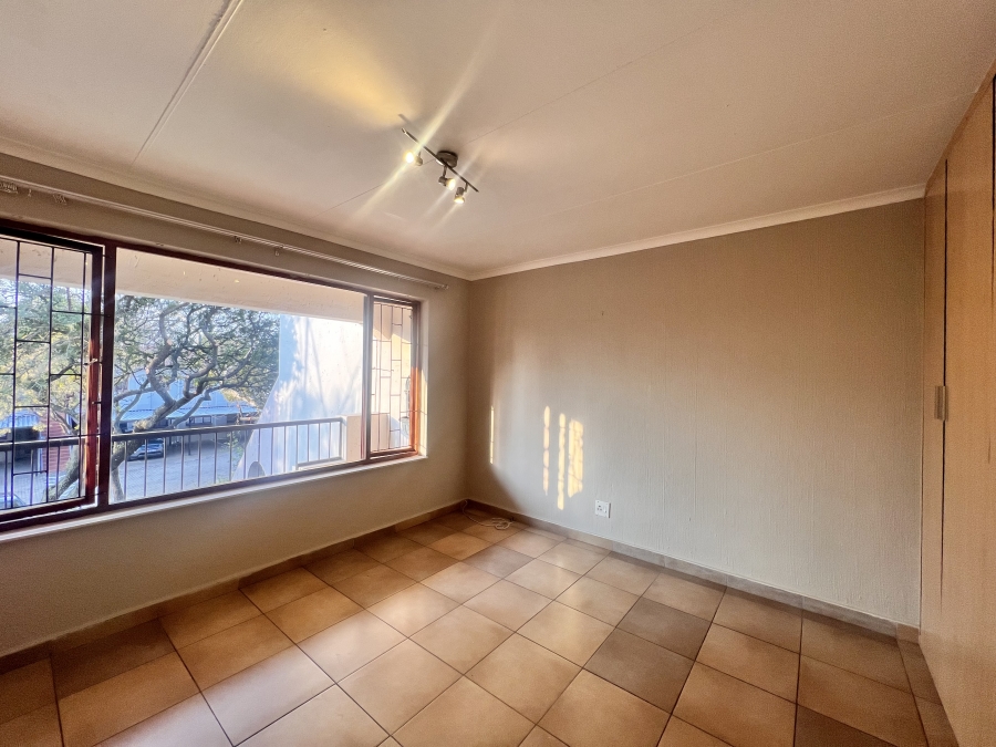 2 Bedroom Property for Sale in Sunninghill Gauteng