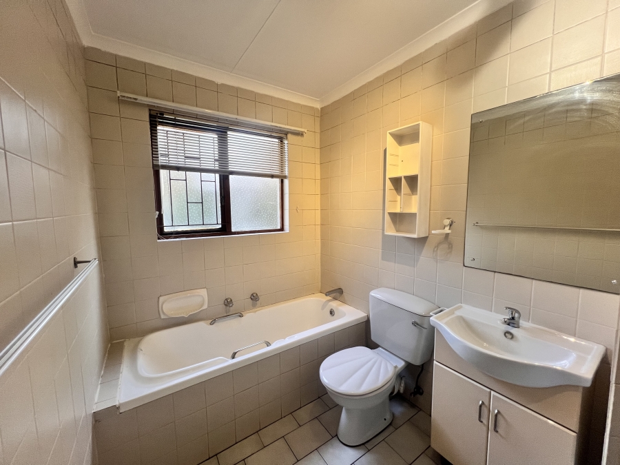 2 Bedroom Property for Sale in Sunninghill Gauteng