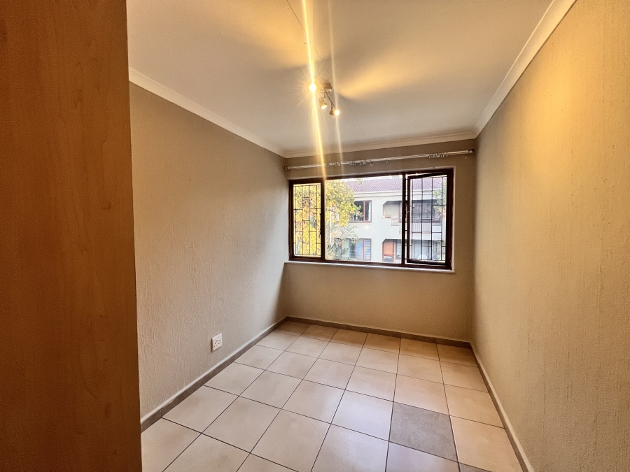 2 Bedroom Property for Sale in Sunninghill Gauteng