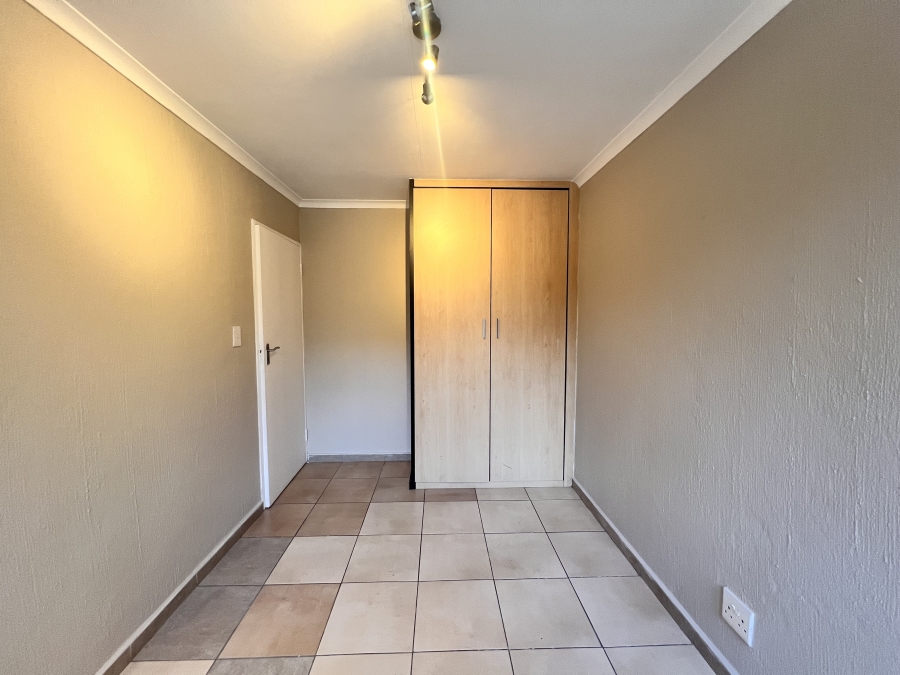 2 Bedroom Property for Sale in Sunninghill Gauteng