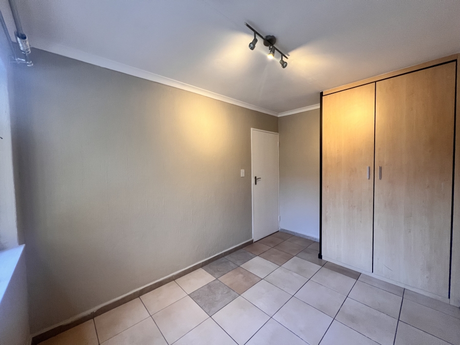 2 Bedroom Property for Sale in Sunninghill Gauteng