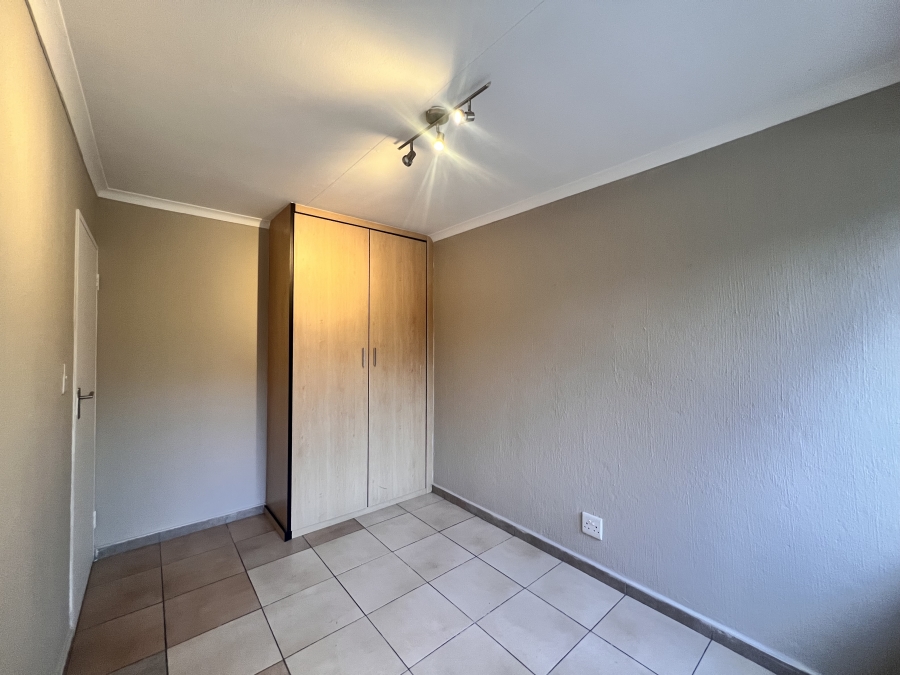 2 Bedroom Property for Sale in Sunninghill Gauteng