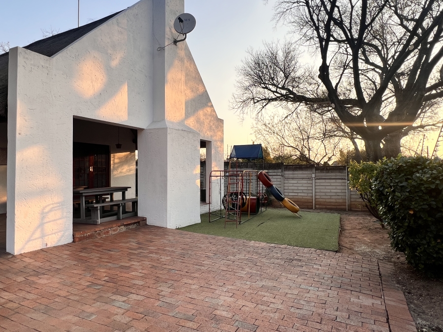 2 Bedroom Property for Sale in Sunninghill Gauteng