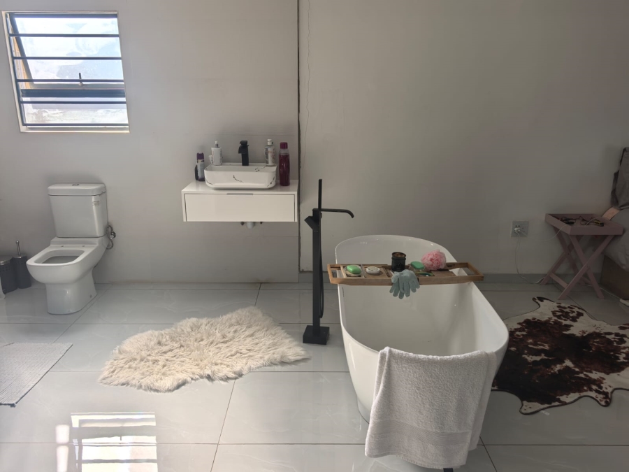 3 Bedroom Property for Sale in Witpoortjie Gauteng