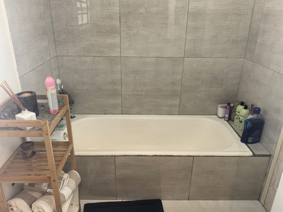 3 Bedroom Property for Sale in Witpoortjie Gauteng