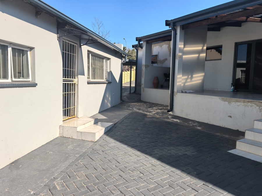 3 Bedroom Property for Sale in Witpoortjie Gauteng