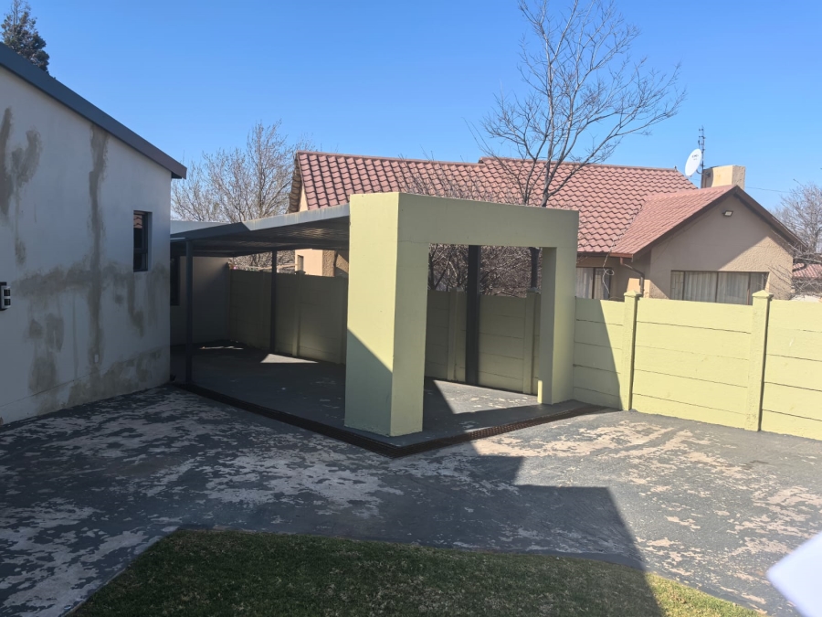 3 Bedroom Property for Sale in Witpoortjie Gauteng