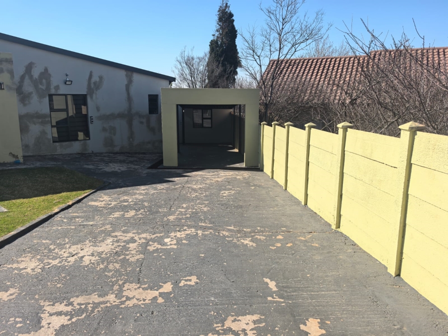 3 Bedroom Property for Sale in Witpoortjie Gauteng