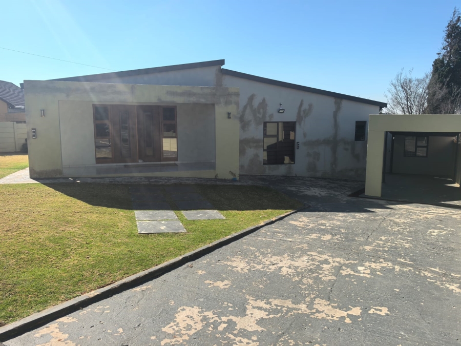 3 Bedroom Property for Sale in Witpoortjie Gauteng