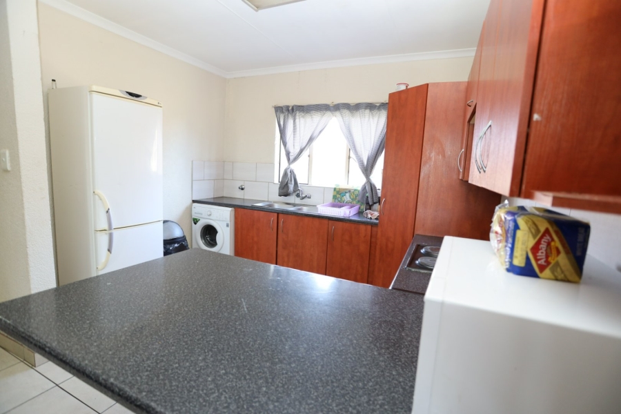 To Let 3 Bedroom Property for Rent in Willowbrook Gauteng