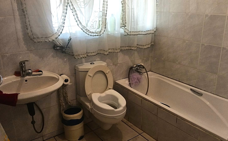 3 Bedroom Property for Sale in Van Riebeeck Park Gauteng