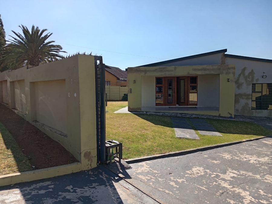 3 Bedroom Property for Sale in Witpoortjie Gauteng
