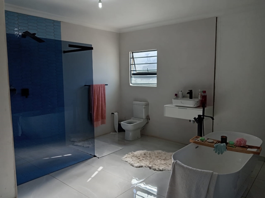 3 Bedroom Property for Sale in Witpoortjie Gauteng