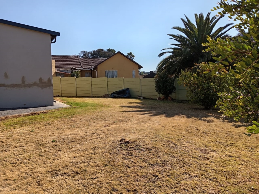 3 Bedroom Property for Sale in Witpoortjie Gauteng
