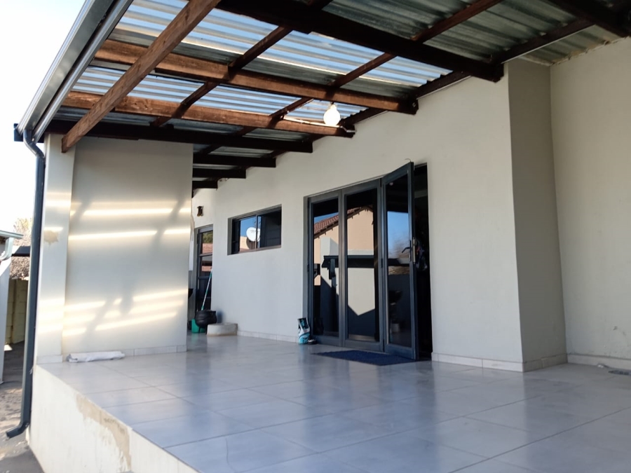 3 Bedroom Property for Sale in Witpoortjie Gauteng