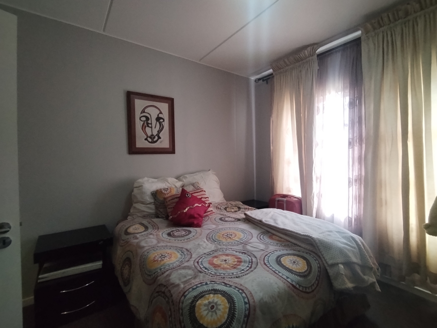 To Let 2 Bedroom Property for Rent in Blue Hills Gauteng