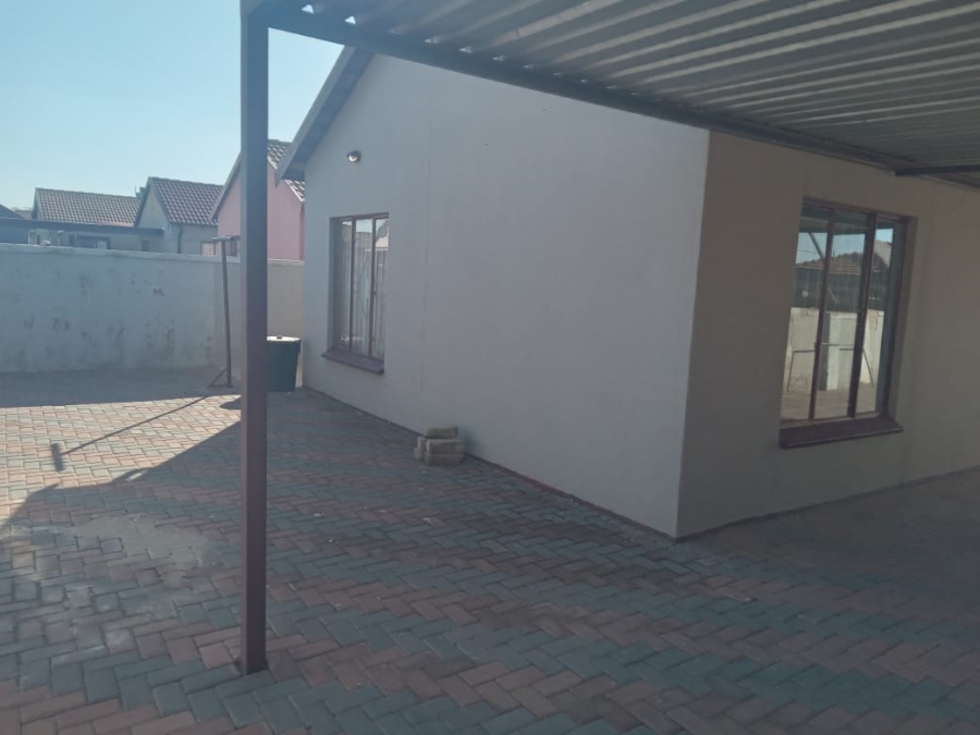 To Let 2 Bedroom Property for Rent in Soshanguve XX Gauteng