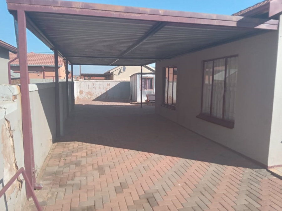 To Let 2 Bedroom Property for Rent in Soshanguve XX Gauteng