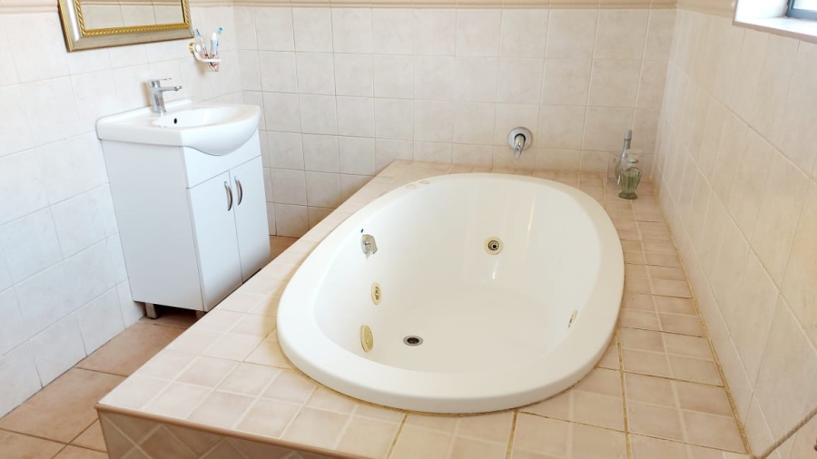 3 Bedroom Property for Sale in Rynfield Gauteng