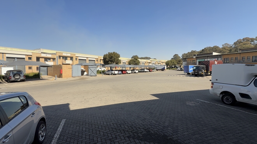 To Let commercial Property for Rent in Driehoek Gauteng