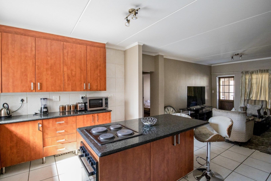 2 Bedroom Property for Sale in Sunninghill Gauteng