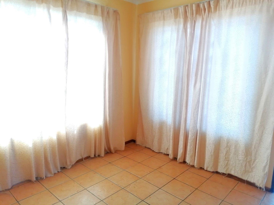 To Let 3 Bedroom Property for Rent in Mahube Valley Gauteng