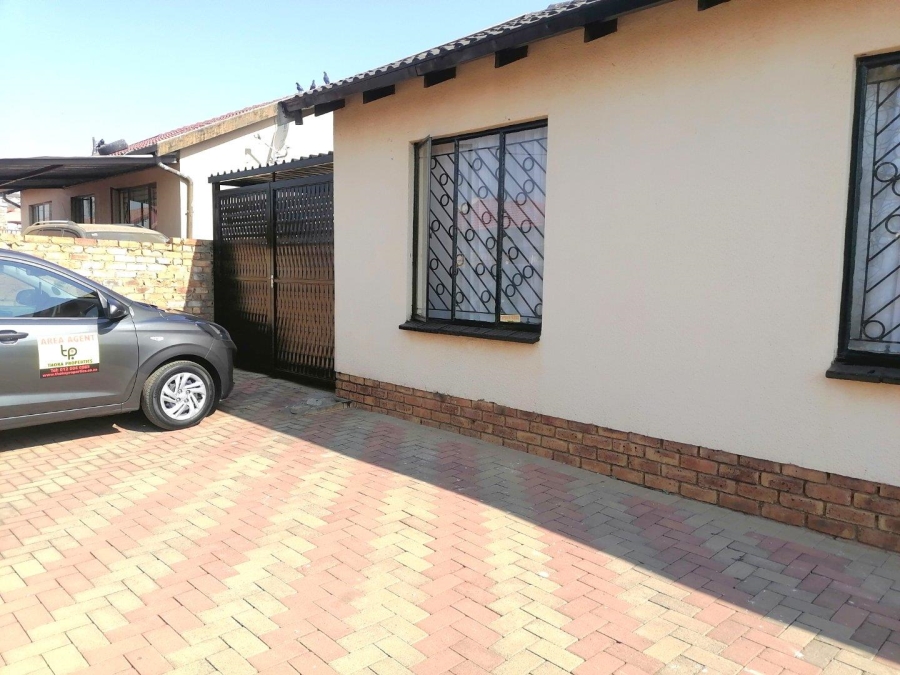 To Let 3 Bedroom Property for Rent in Mahube Valley Gauteng