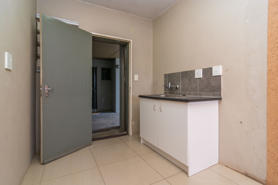 2 Bedroom Property for Sale in Fleurhof Gauteng