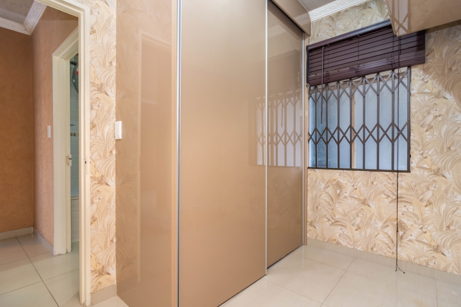 2 Bedroom Property for Sale in Fleurhof Gauteng