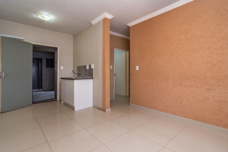 2 Bedroom Property for Sale in Fleurhof Gauteng