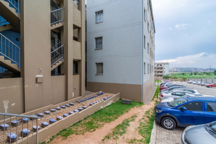 2 Bedroom Property for Sale in Fleurhof Gauteng